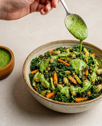 Fragante Bowl con salsa de hierbas